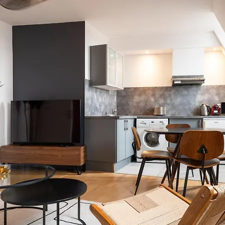 Cityheart By Max - Prime Spot, Full Of Charm 아파트